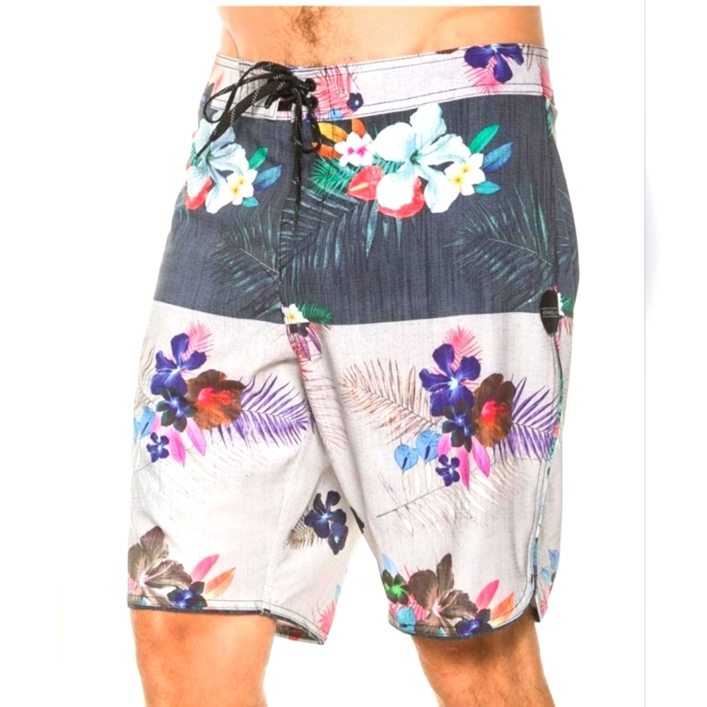 O'NEILL HYPERFREAK BOARD SHORTS in Catalina Tropical Floral Size 38